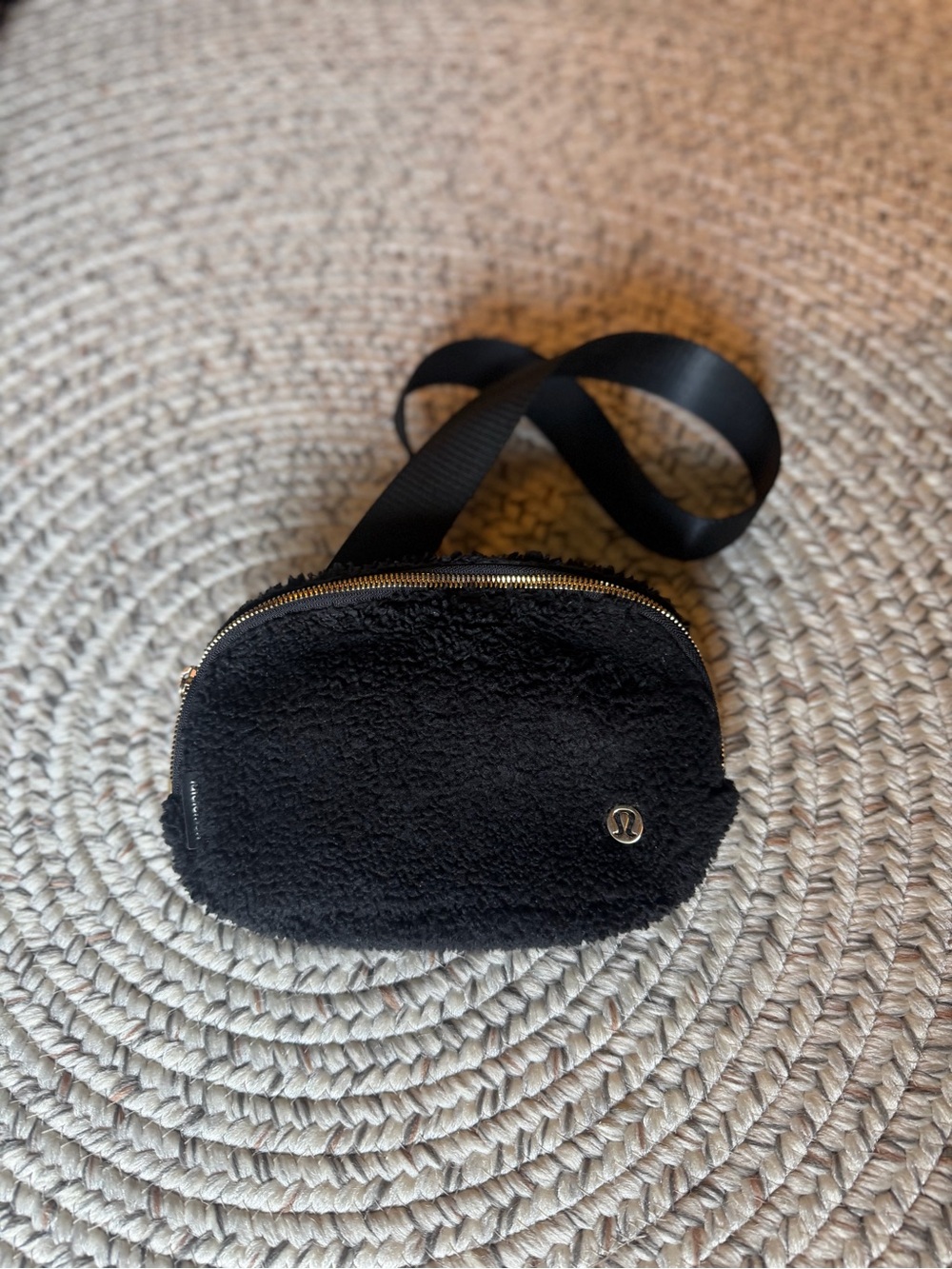 Lululemon Everywhere Belt Bag 1L Black Sherpa with Gold Accents